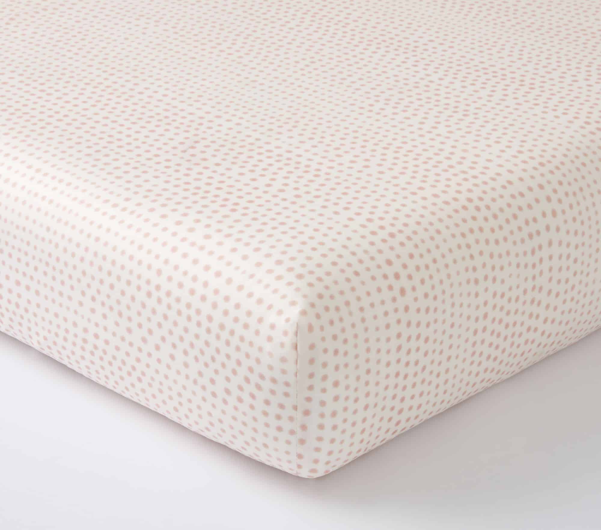Organic Crib Sheets for a Clean Nursery